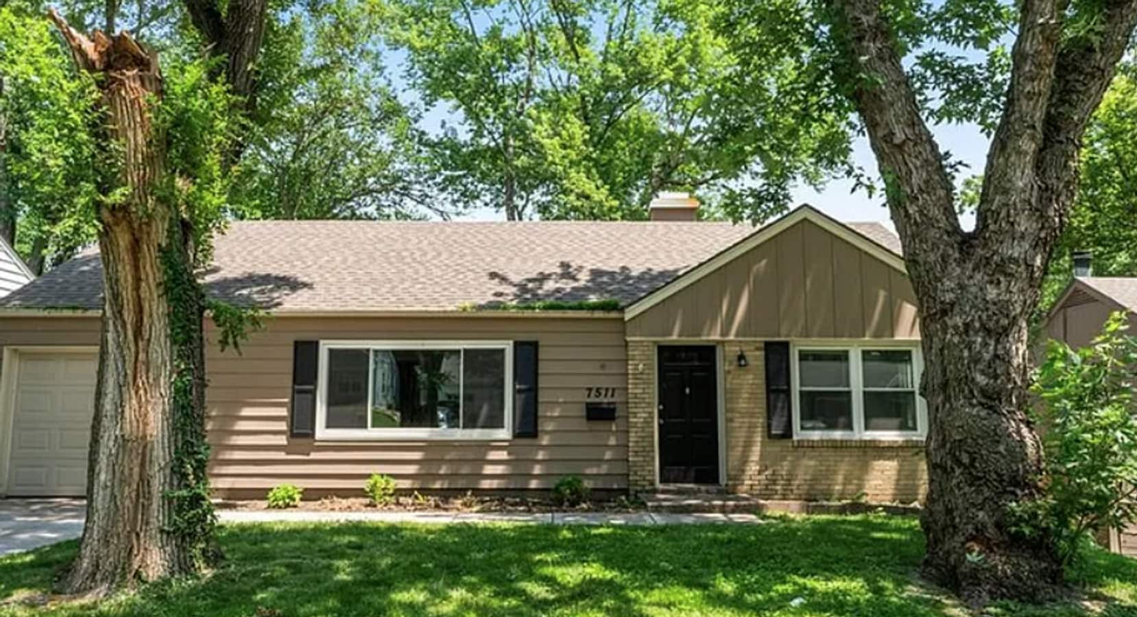 Charming Prairie Village Ranch for Rent in... - Charming Prairie Village Ranch for Rent in... House