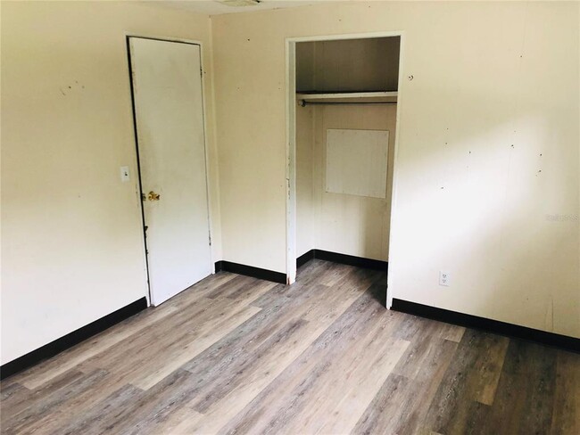 Photo - 505 W Hubbard Ave