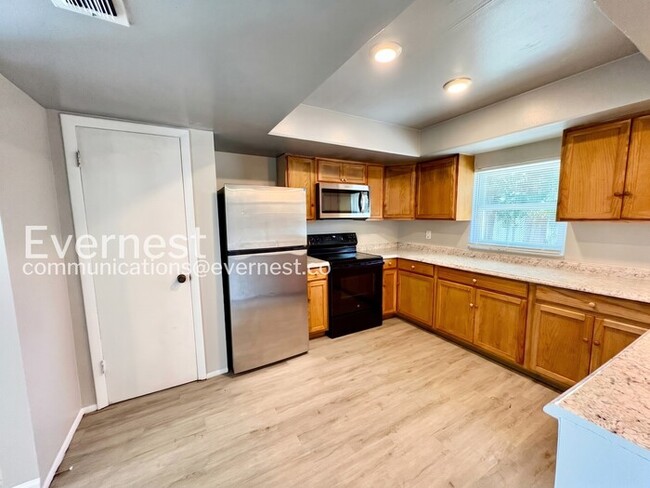 Photo - 4708 Harwich St