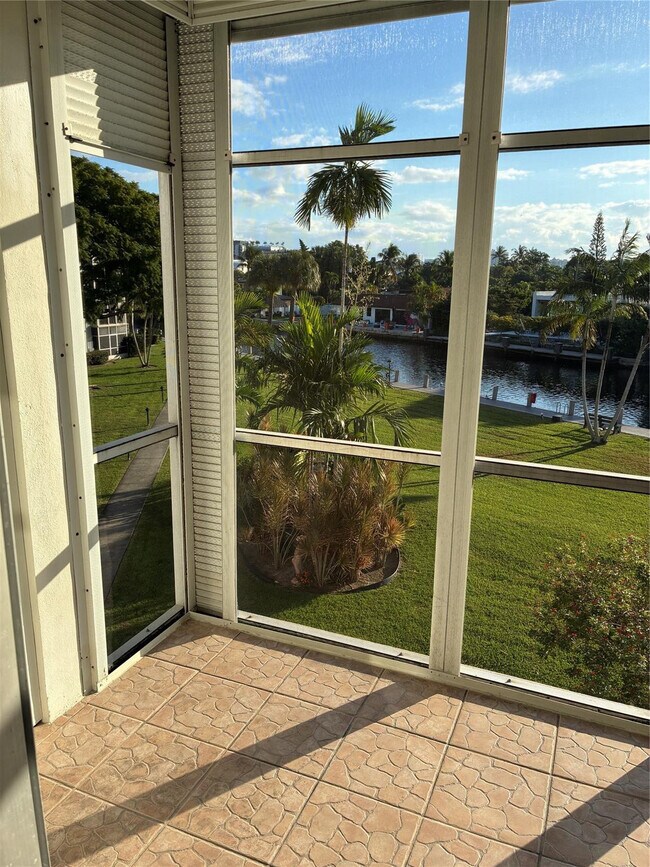 Photo - 2970 NE 16th Ave Unit b310