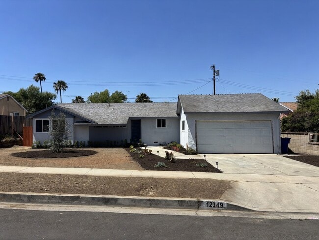 Building Photo - 12349 Glamis St