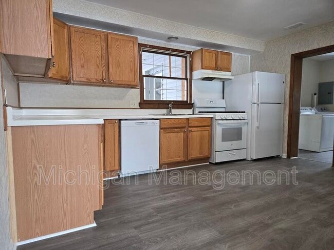 Photo - 6927 Janet St