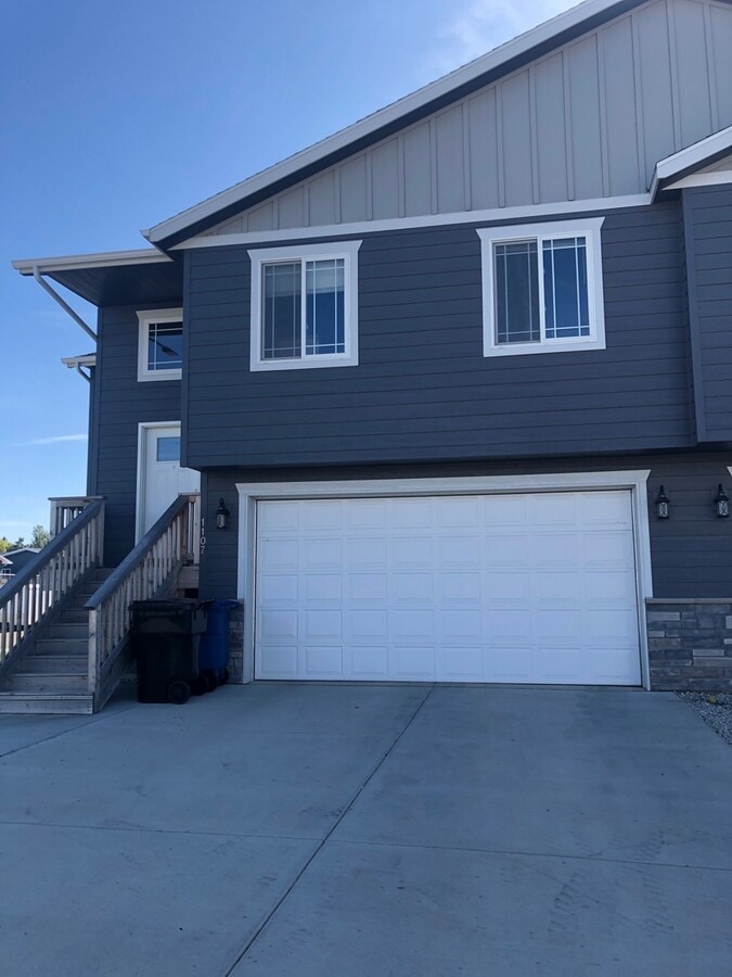 Photo - Lovely Townhouse for rent in Dickinson