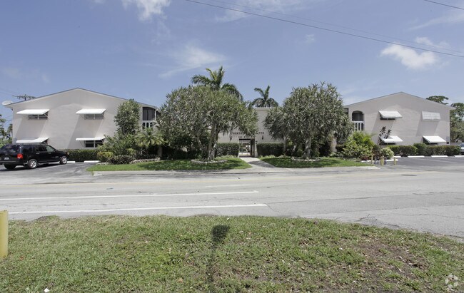 Photo - El Dorado Country Club Apartments