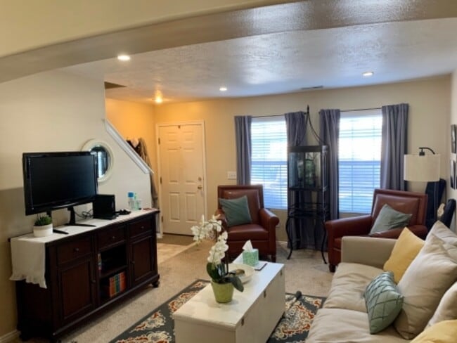 Photo - 1784 Kiera Ct