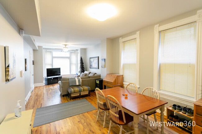 Photo - 2611 W Cortland St Unit 1
