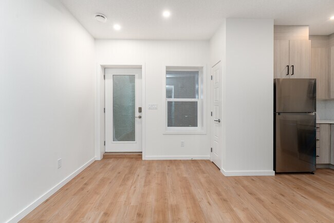 Photo - 11935-11124 124 St Unit BSMT 2