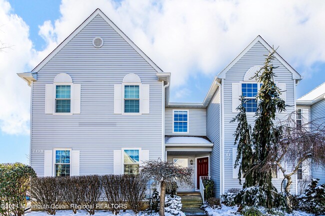 Building Photo - 707 Hatchery Ct