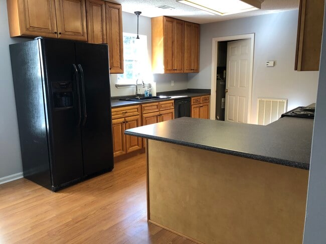 Photo - 111 Mockingbird Dr