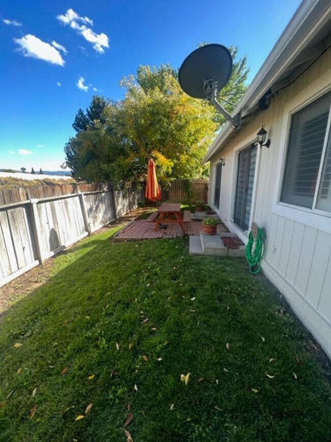 Clean Executive Rental Available Now For Rent in Reno, NV