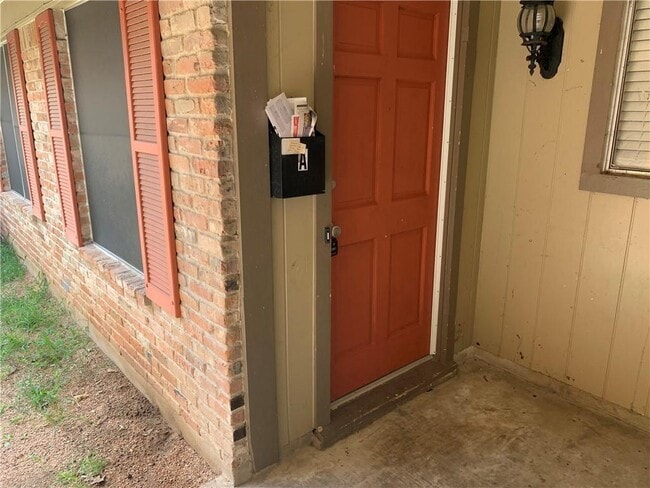 Photo - 7208 Creekside Dr