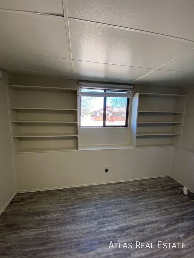 Photo - 810 E 9th St Unit 2