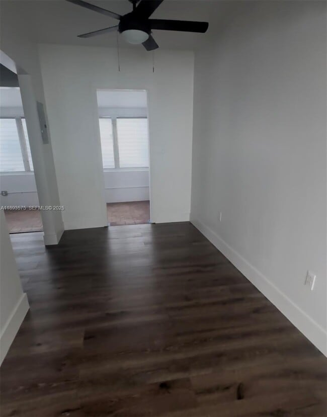 Photo - 2046 SW 7th St Unidad 1