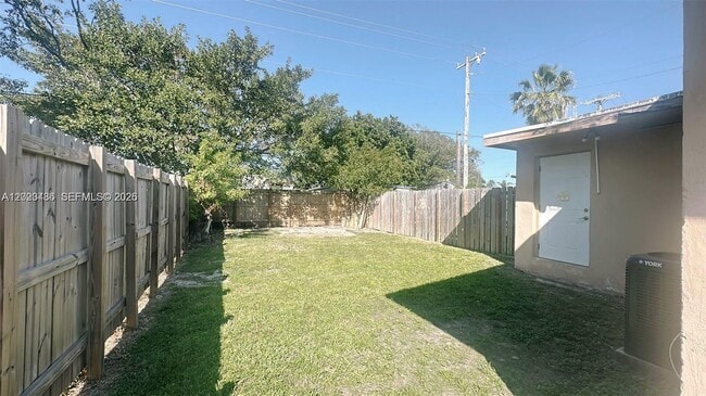 Photo - 2125 NW 66th St Unit 2