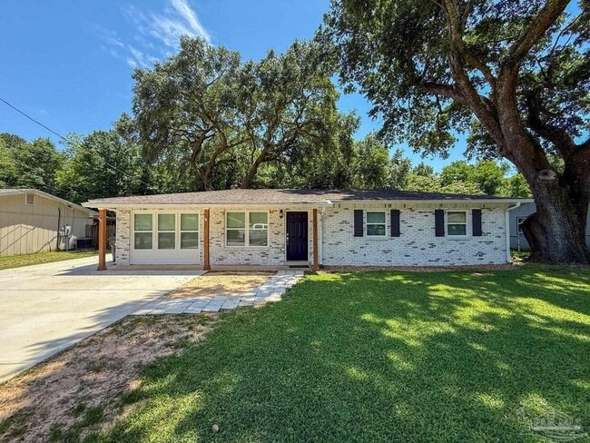 Photo - 1501 Croquet Dr House