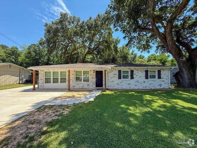 Building Photo - 1501 Croquet Dr Rental