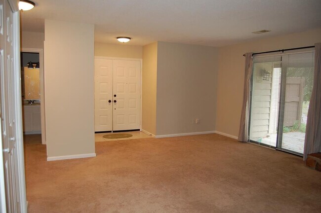 Photo - 119 The Bunkers