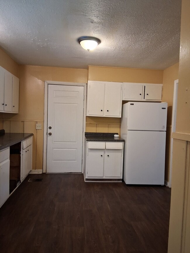 Photo - 1215 Tara Rd