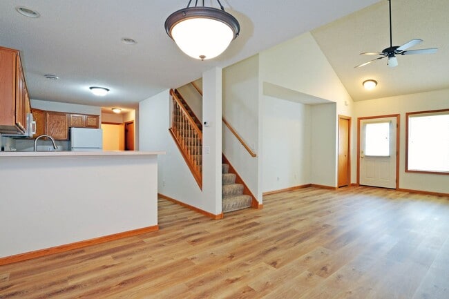 Photo - 17081 Eagleview Way