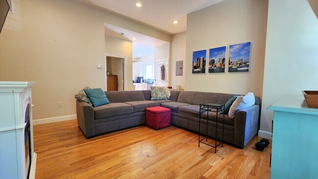 121 Heath St Unit 2