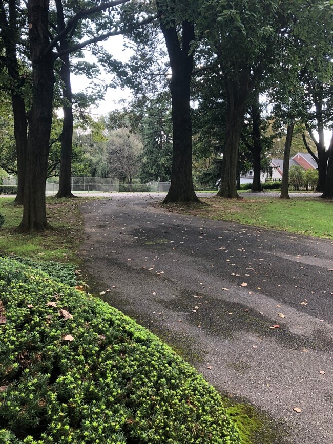 Photo - 607 S Trent Ave