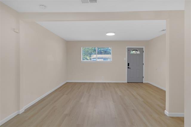 Photo - 2210 Sycamore Dr