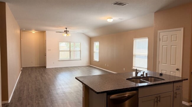 Photo - 2028 Cedar Tree Ct