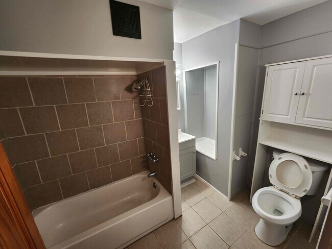 Photo - 106 Johnston Ave Unit 104 Johnson Ave #3
