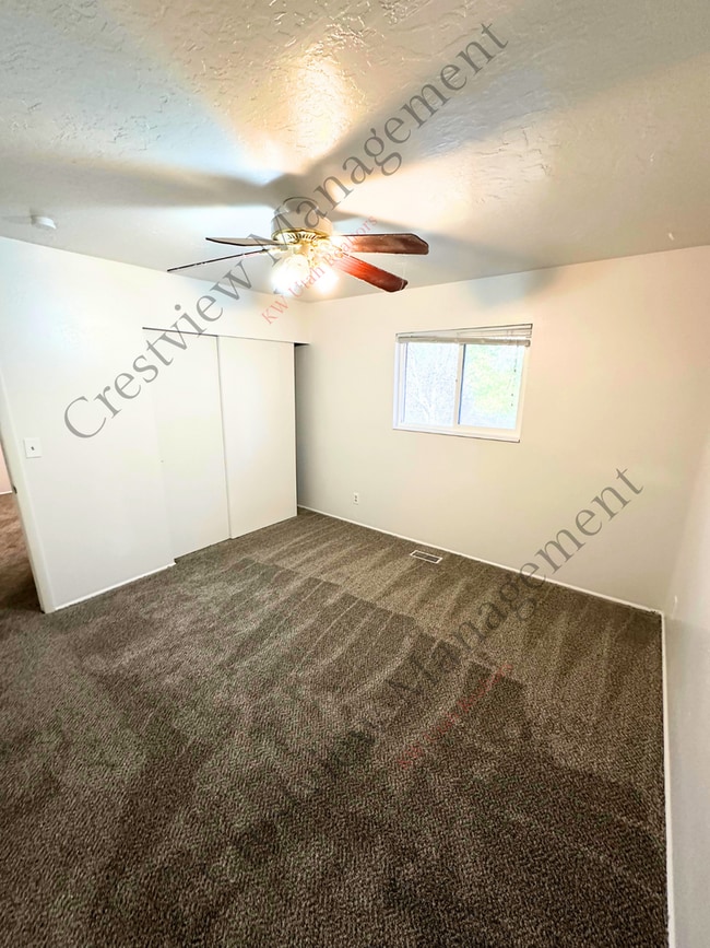 Building Photo - 1214 4700 S Unit 2