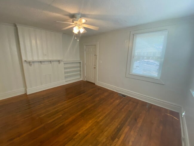 Photo - Adorable 1 Bedroom Duplex Near Duke - W&D / Fenced Yd Unit A