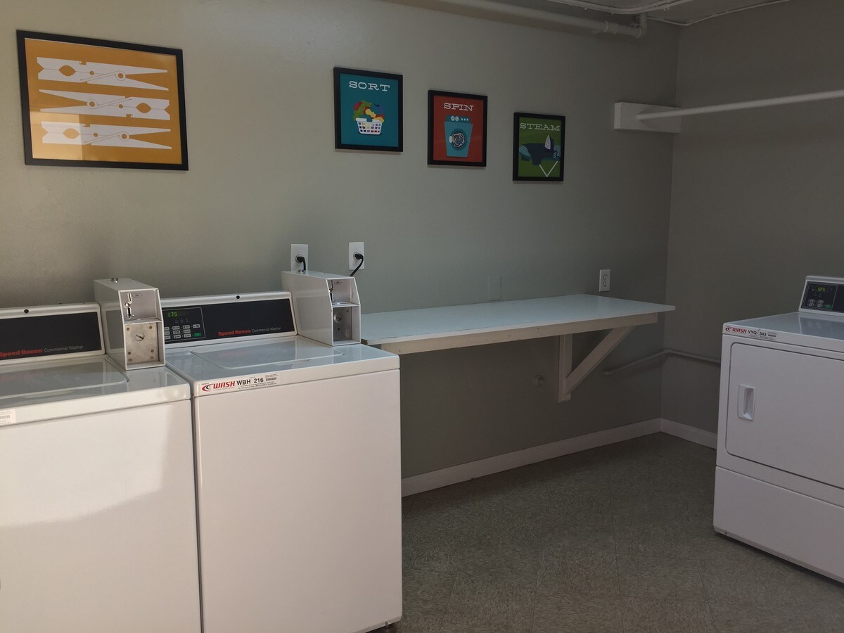 Photo - Palm Terrace Apartments