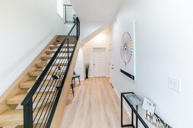 Photo - 4303 Chester St