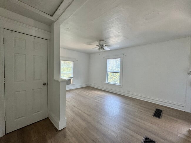 Photo - 435 N Pine St Unit 2