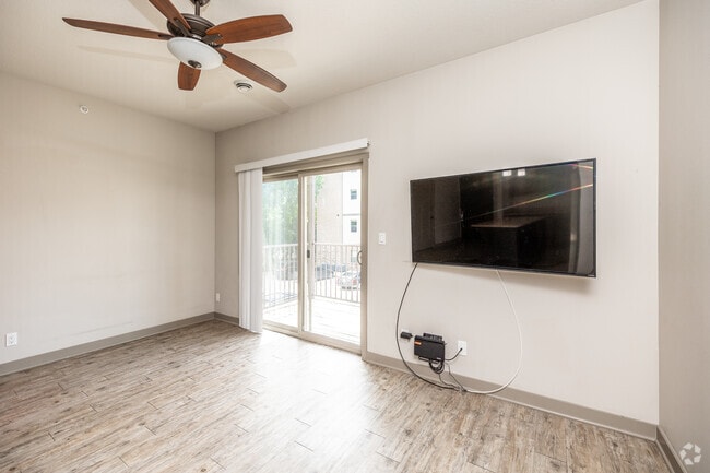 3BR, 3BA - 3A/1,017 SF - The Heights at Lincoln Swing