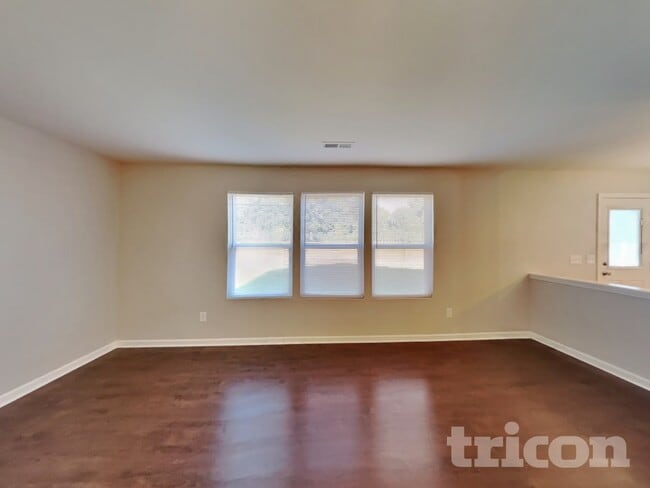 Photo - 963 Bitting Hall Cir