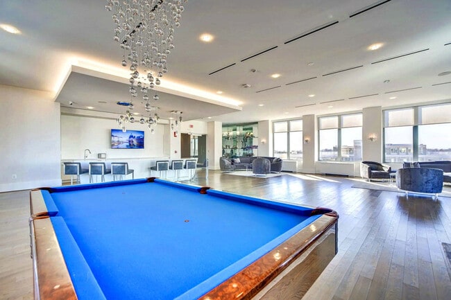 Photo - 1600 S Eads St Unidad FL10-ID1022568P