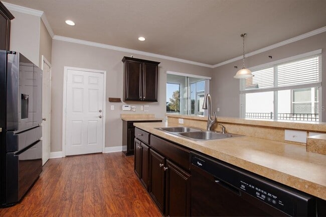 8639 Turnstone Shore Ln