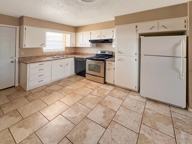 Photo - 519-521 East Sunset Circle Unit 519