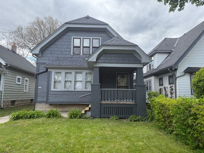 Building Photo - 2639 N 55th St Unit 2639A (Upper)