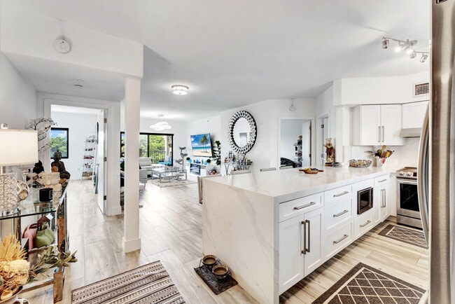 Photo - 2105 Lavers Cir Unit 507