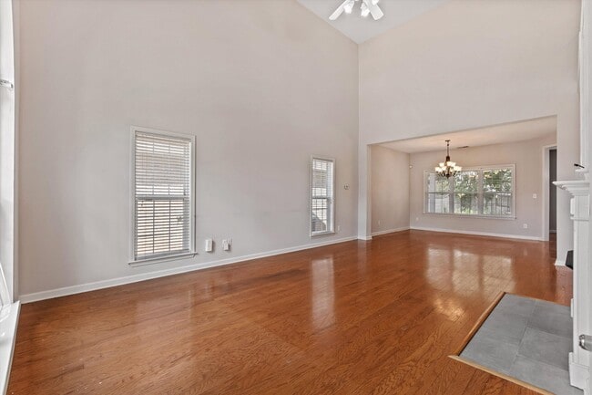 Photo - 10492 Ashfarm Way