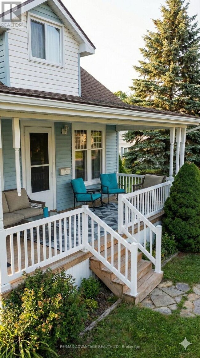 Photo - 245 Colborne St