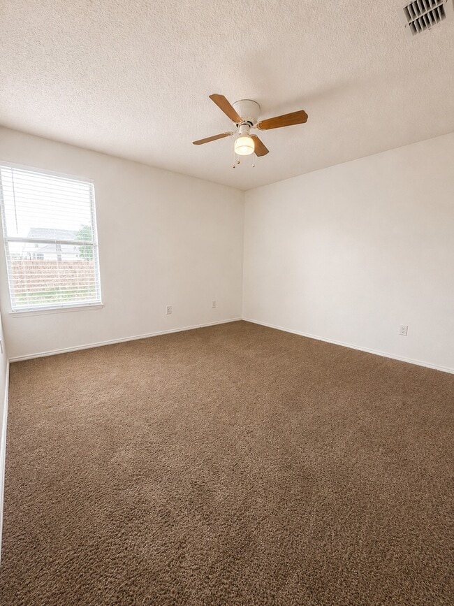 Photo - 3608 Willow Creek Trl