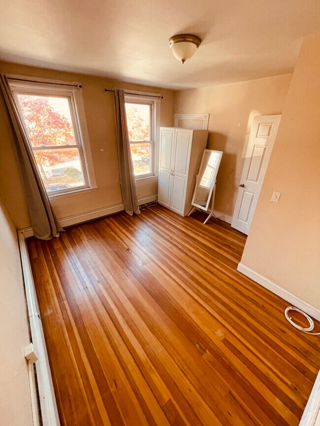 Photo - 141 Cottage St Unit 2