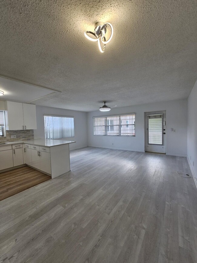 Photo - 105 Windsor E Unidad 105