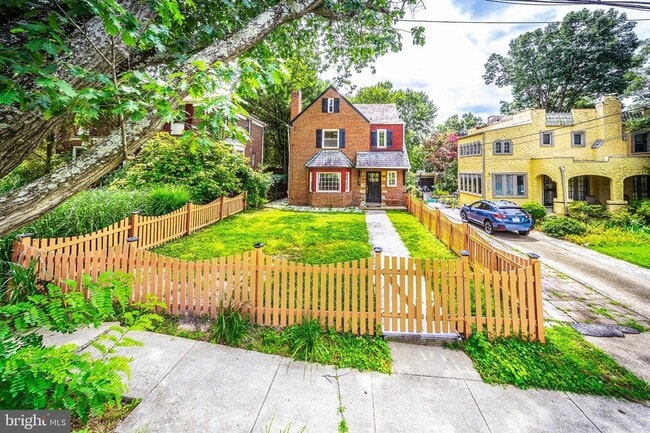 Building Photo - 2804 McKinley St NW Rental