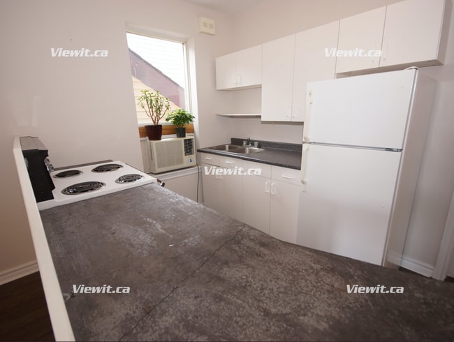 Photo - 63 Winchester St Unité 4