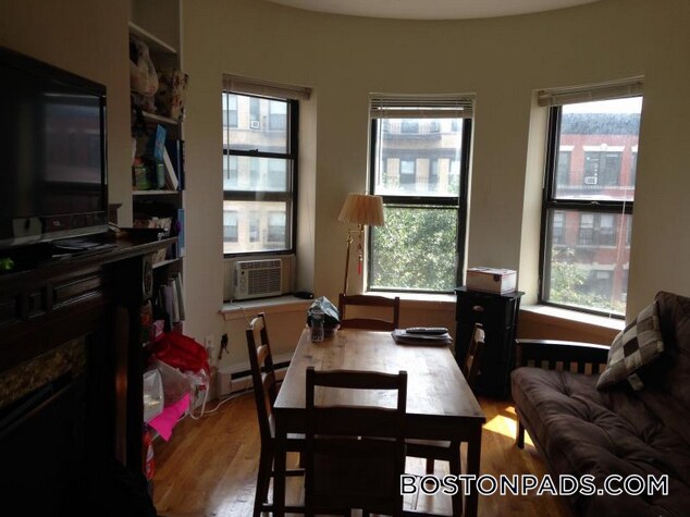 Building Photo - 57 Westland Ave