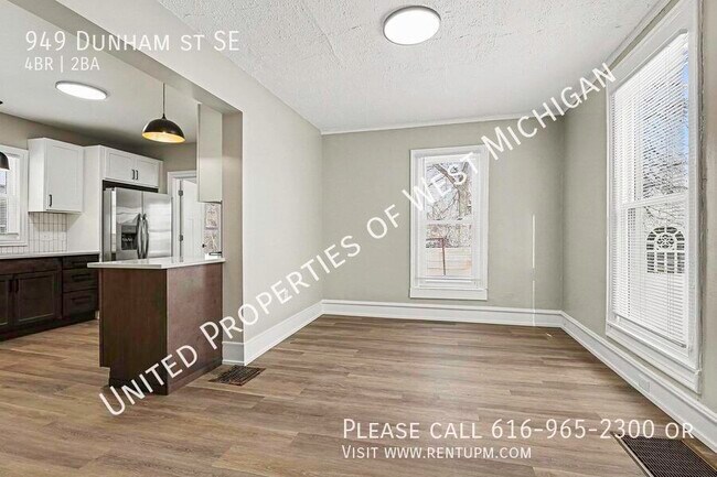 Photo - 949 Dunham St SE