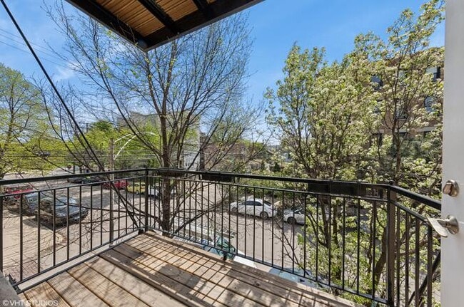 Photo - 1501 N Bosworth Ave Unit 1501 N Bosworth, 2C